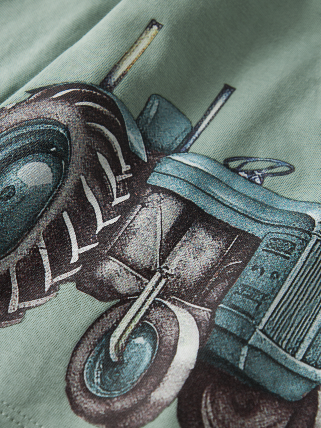 model_shot-front_full